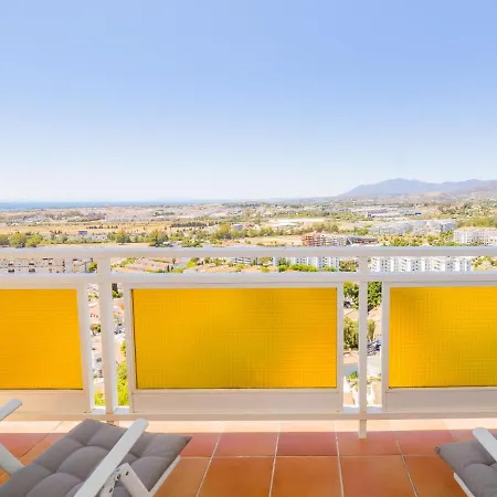 Apartment Cubo's Torre Andalucia *